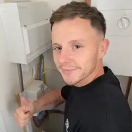 Emergency Electrician Switchbox Repair Our Emergency Electrician Completes A Switchbox Repair